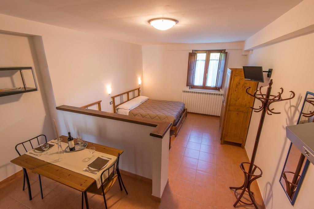 פסקאסרולי Albergo Della Corte מראה חיצוני תמונה
